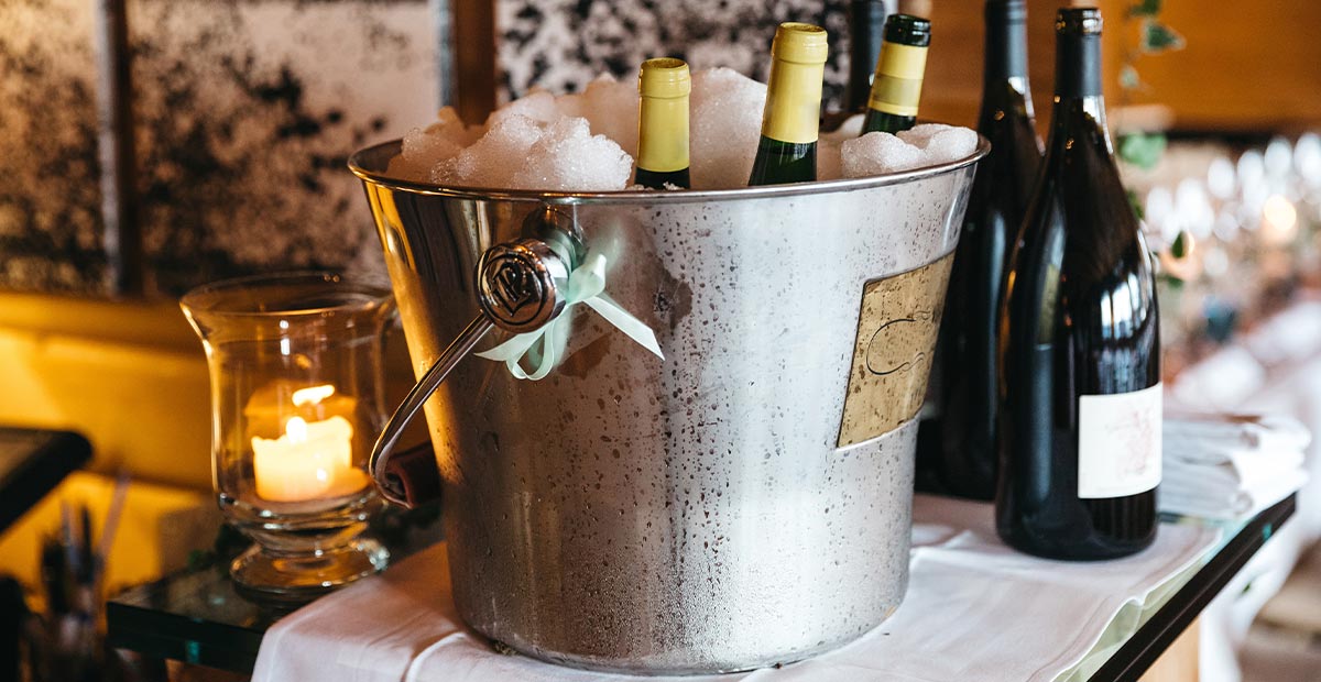 WN wine in ice bucket